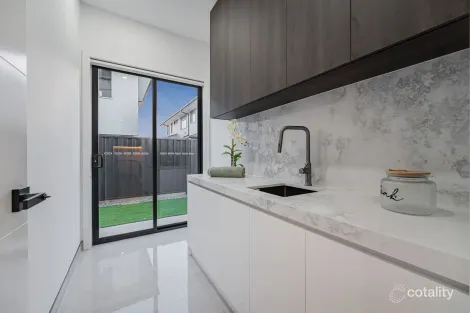 Property photo of 62 Malkari Circuit Greenvale VIC 3059