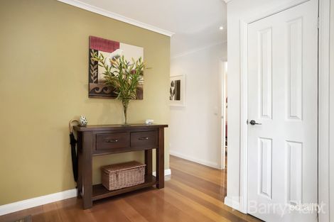 Property photo of 8 Forest Court Gladstone Park VIC 3043