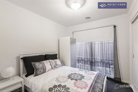 Property photo of 24 Caldicott Crescent Point Cook VIC 3030