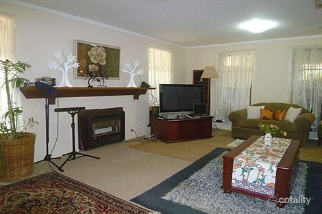 Property photo of 1 Peet Road Kalamunda WA 6076