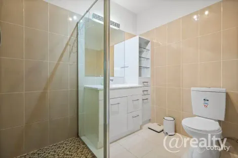 Property photo of 2/65 Pound Road Hampton Park VIC 3976