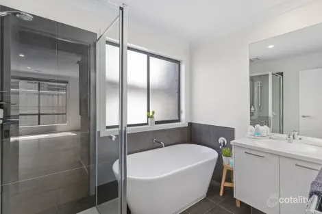 Property photo of 76 Rosella Road Torquay VIC 3228