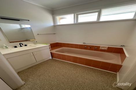 Property photo of 2 Armstrong Court Traralgon VIC 3844