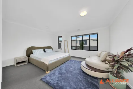 Property photo of 10 Fadden Place Epping VIC 3076