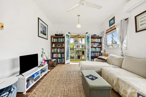 Property photo of 14 Beaufort Place Deception Bay QLD 4508