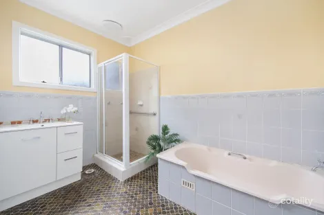 Property photo of 7 Cook Road Killarney Vale NSW 2261