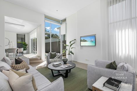 Property photo of 3 The Pointe Bella Vista NSW 2153