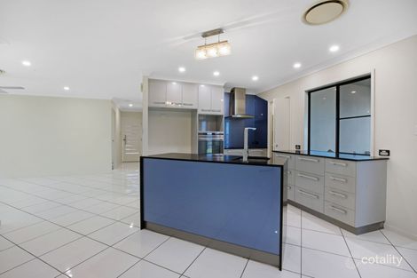 Property photo of 8 Woden Crescent Ooralea QLD 4740
