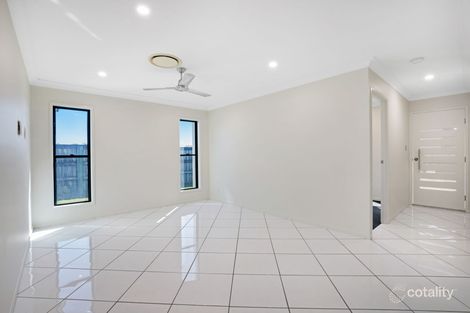 Property photo of 8 Woden Crescent Ooralea QLD 4740