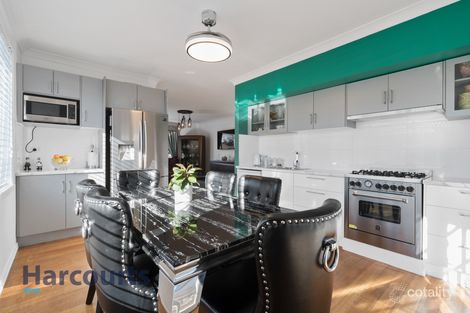 Property photo of 19 Earnshaw Drive Carrum Downs VIC 3201