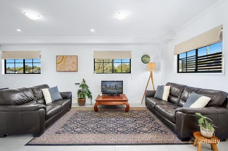 Property photo of 25 Ashby Street Fairfield QLD 4103