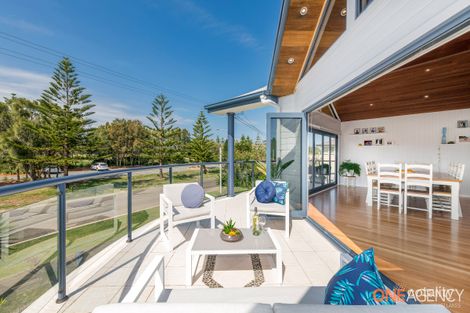 Property photo of 2 Boikon Street Blacksmiths NSW 2281