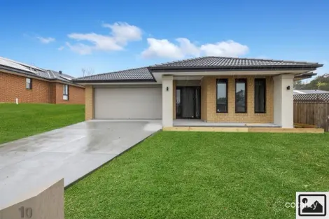 10 Gleneagles Dr, Newborough, VIC 3825