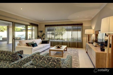 Property photo of 14 Monarch Way Wattle Grove WA 6107