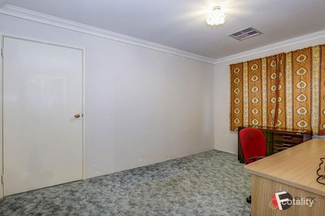 Property photo of 8 Heacham Avenue Hocking WA 6065