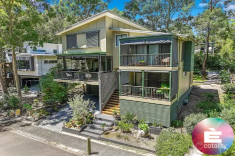 Property photo of 8 Nine Acres Way Murrays Beach NSW 2281