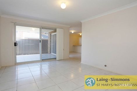 Property photo of 6 Wiseman Circuit Ropes Crossing NSW 2760