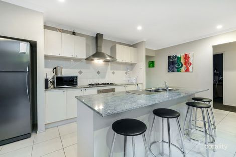 Property photo of 28 Fairways Boulevard Cranbourne North VIC 3977