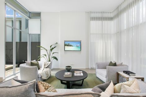 Property photo of 3 The Pointe Bella Vista NSW 2153
