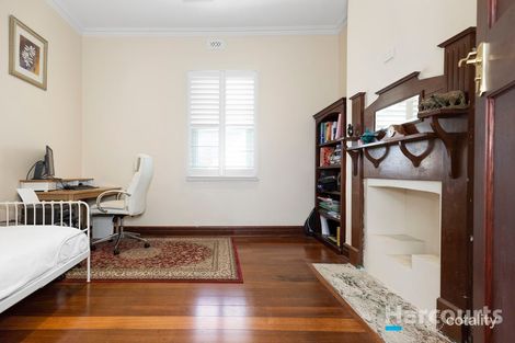 Property photo of 21 Lawrence Street Bayswater WA 6053