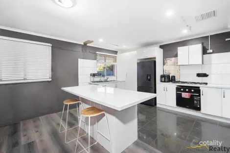 Property photo of 5 Glass Court Sadadeen NT 0870