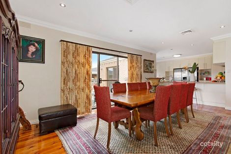 Property photo of 52 Mannering Drive Glen Waverley VIC 3150