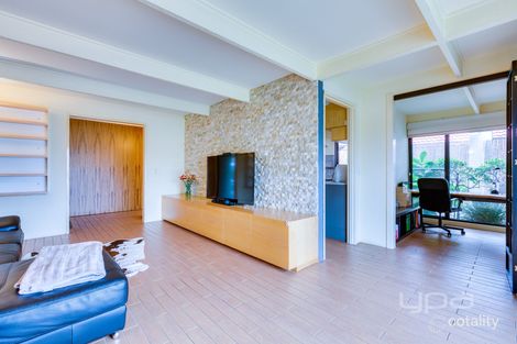 Property photo of 5 Roscrea Court Werribee VIC 3030