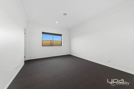 Property photo of 8 Cottee Road Truganina VIC 3029