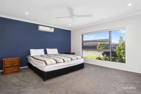 Property photo of 7 Lindeman Circuit Pimpama QLD 4209