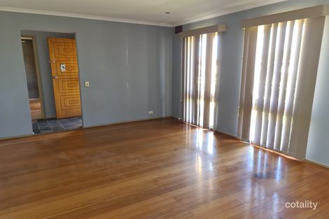 Property photo of 10 Peterborough Crescent Deer Park VIC 3023