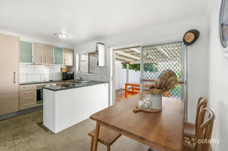 Property photo of 2/21 Corunna Crescent Ashmore QLD 4214