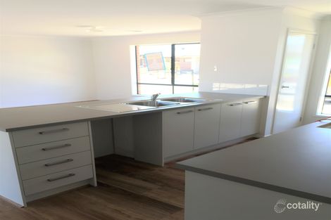 Property photo of 2 Blush Terrace Tarneit VIC 3029