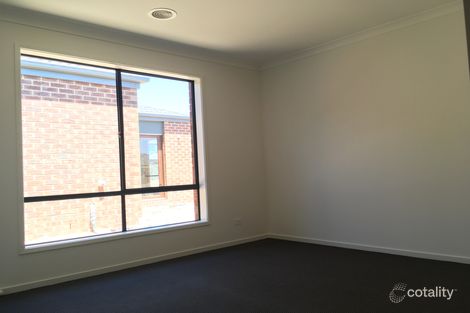Property photo of 2 Blush Terrace Tarneit VIC 3029