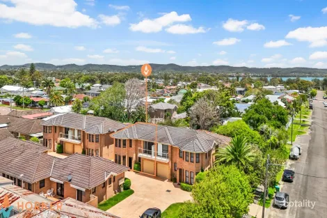 Property photo of 2/45-47 Surf Street Long Jetty NSW 2261