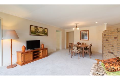 Property photo of 71 Cadogan Street Carindale QLD 4152