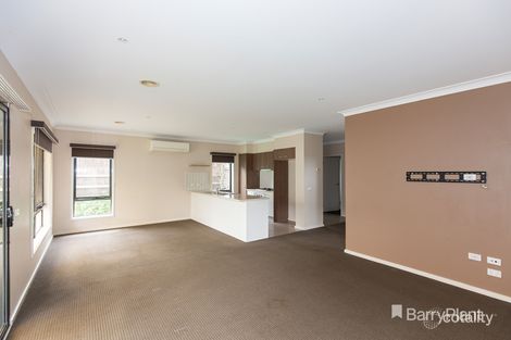 Property photo of 4 Lindeman Street Berwick VIC 3806