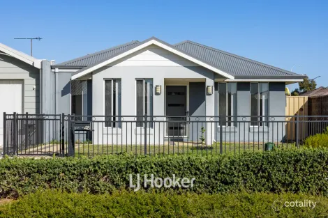 Property photo of 48 Paragon Loop Dalyellup WA 6230