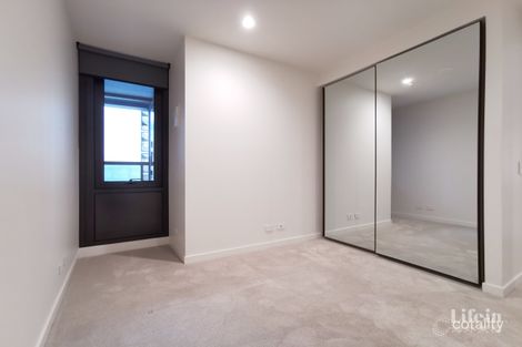 Property photo of 1813/23 Mackenzie Street Melbourne VIC 3000