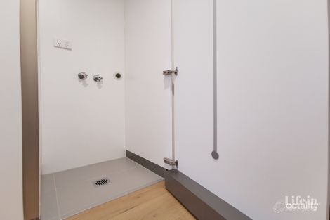 Property photo of 1813/23 Mackenzie Street Melbourne VIC 3000