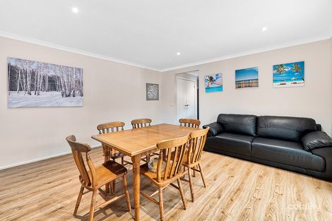 Property photo of 41 St Clair Avenue Cranbourne West VIC 3977