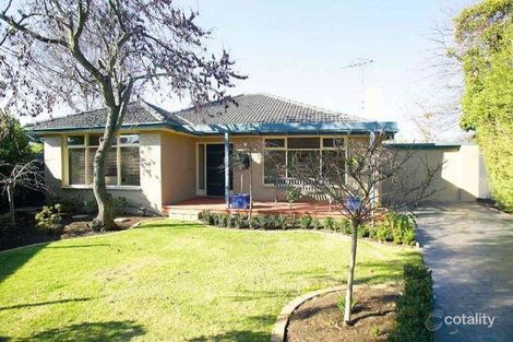 Property photo of 4 Holt Court Mordialloc VIC 3195