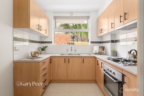 Property photo of 2/26 Charnwood Crescent St Kilda VIC 3182