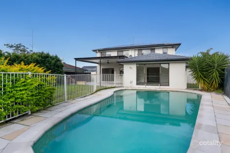 2a Village Low Rd, Benowa, QLD 4217