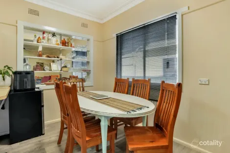 Property photo of 17 Algalah Street Narromine NSW 2821