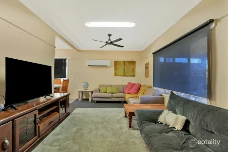 Property photo of 17 Algalah Street Narromine NSW 2821