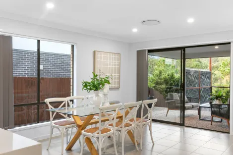 Property photo of 32 Allington Circuit Maudsland QLD 4210