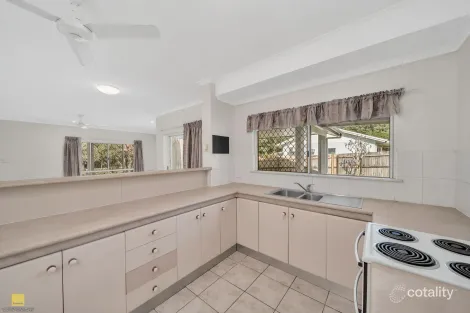 Property photo of 8 Edmonds Close Bentley Park QLD 4869