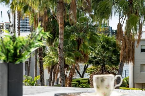 9/55 Baildon St, Kangaroo Point, QLD 4169