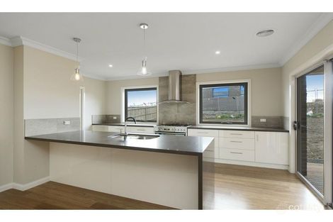 Property photo of 8 Clendon Drive Officer VIC 3809