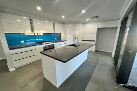 Property photo of 12 Lambrusco Way North Tamworth NSW 2340